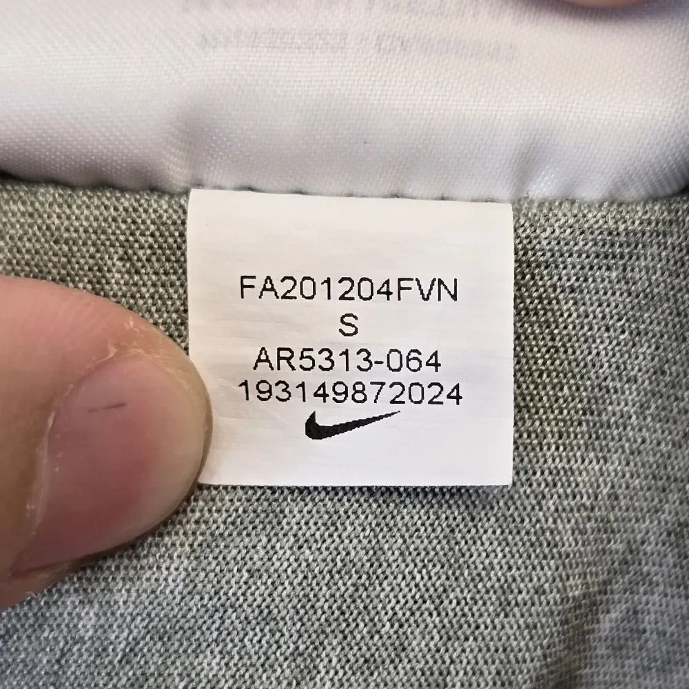 Nike Boys Small The Nike Tee Swoosh Dri-Fit Long Sleeve Shirt Grey White